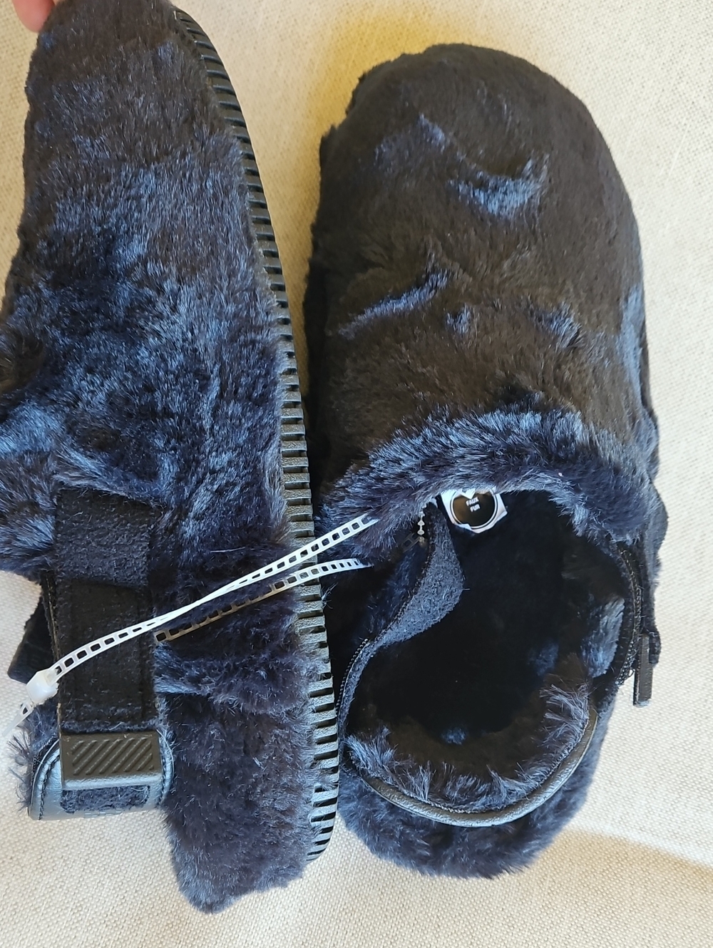 NIKE Calm Faux Fur Mules In Black Removable Heel Strap, Size 7